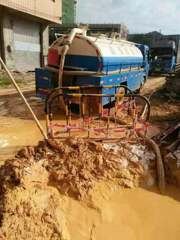 苏尼特左工地淤泥清淤