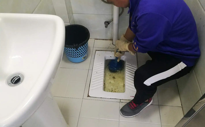 苏尼特左疏通蹲坑